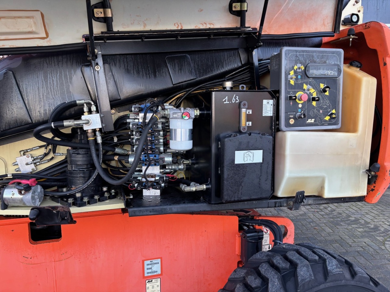 Sold - Telescopic Boom Lift - View 2